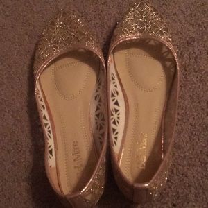 Size 9 BellaMarie Gold Sparkly Flats